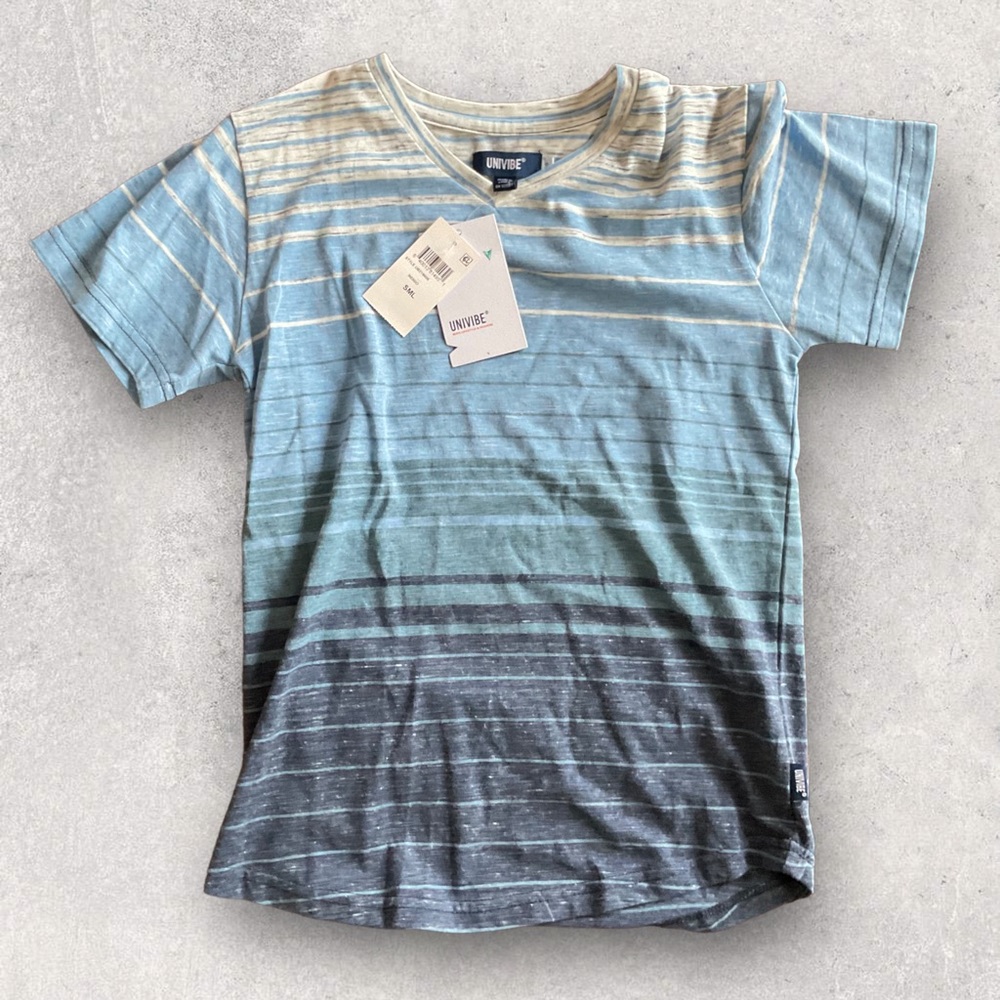 ⭐️ NWT - Univibe Boys Small Blue striped T-Shirt
